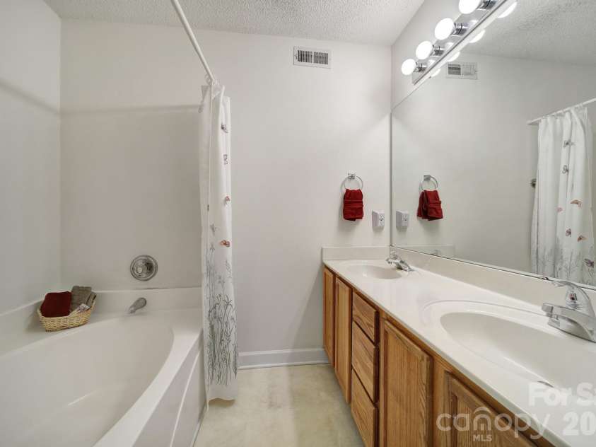 2441 Marett Boulevard, Rock Hill, SC 29732.  MLS# CAR4392431, YatesRealty ID 36026. 