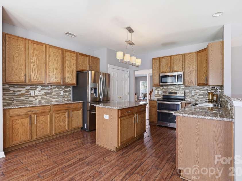 5214 Coffeeberry Lane, Charlotte, NC 28227.  MLS# CAR4398838, YatesRealty ID 36029. 