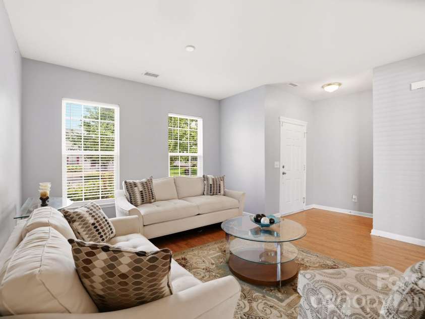 5214 Coffeeberry Lane, Charlotte, NC 28227.  MLS# CAR4398838, YatesRealty ID 36029. 