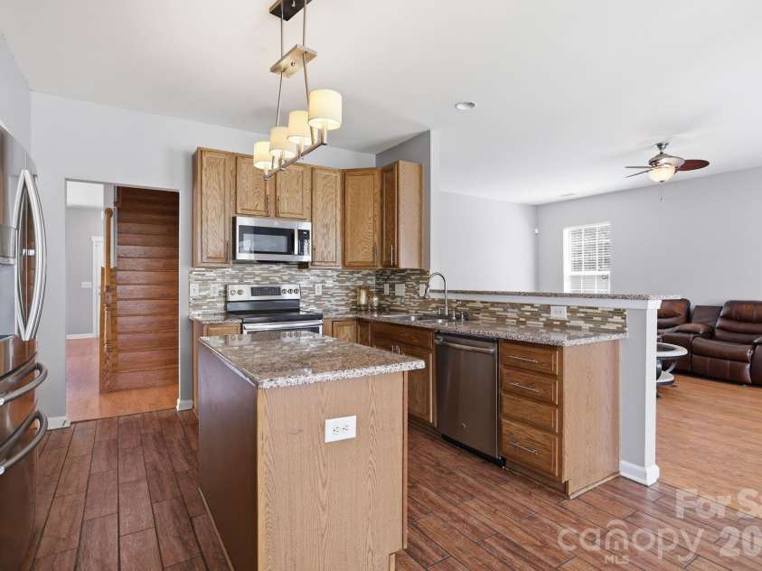 5214 Coffeeberry Lane, Charlotte, NC 28227.  MLS# CAR4398838, YatesRealty ID 36029. 
