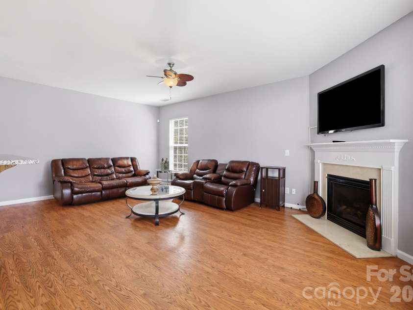 5214 Coffeeberry Lane, Charlotte, NC 28227.  MLS# CAR4398838, YatesRealty ID 36029. 