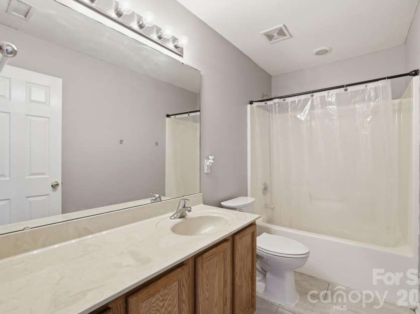 5214 Coffeeberry Lane, Charlotte, NC 28227.  MLS# CAR4398838, YatesRealty ID 36029. 