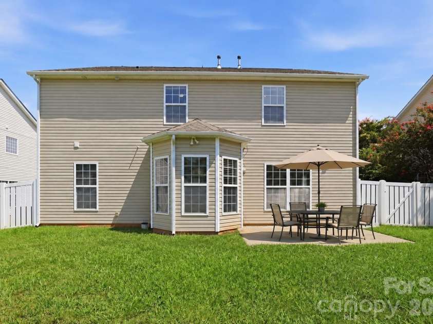 5214 Coffeeberry Lane, Charlotte, NC 28227.  MLS# CAR4398838, YatesRealty ID 36029. 