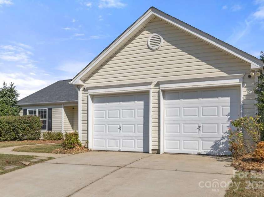 1010 Glen Hollow Drive, Indian Trail, NC 28079.  MLS# CAR4305225, YatesRealty ID 3603. 