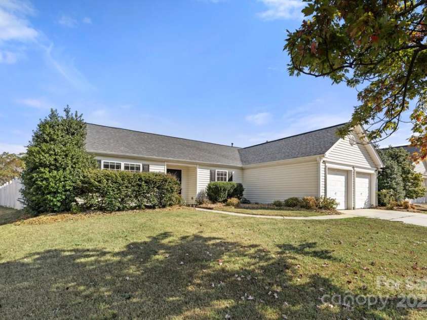 1010 Glen Hollow Drive, Indian Trail, NC 28079.  MLS# CAR4305225, YatesRealty ID 3603. 