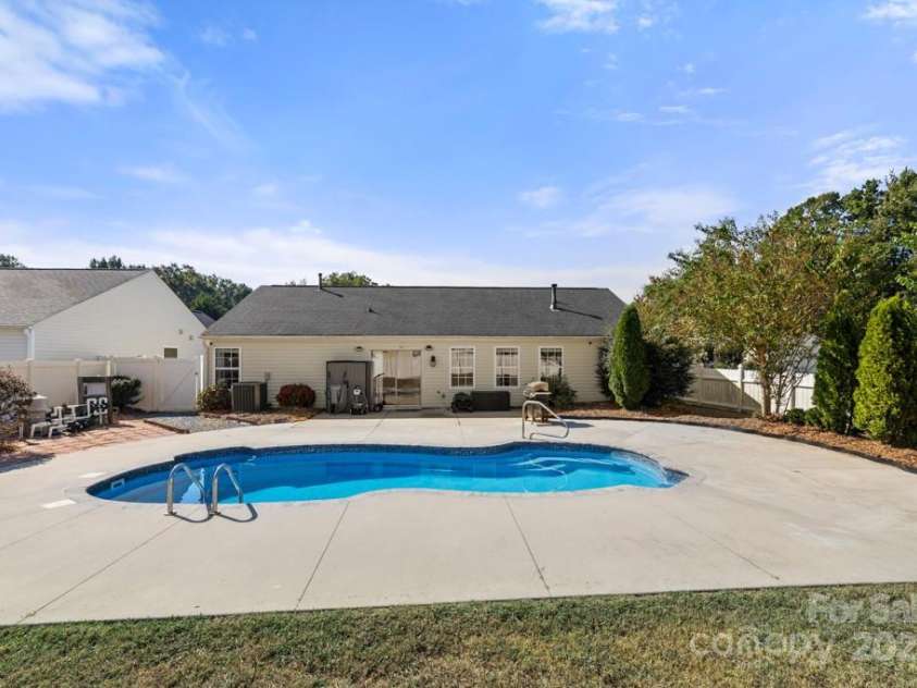 1010 Glen Hollow Drive, Indian Trail, NC 28079.  MLS# CAR4305225, YatesRealty ID 3603. 