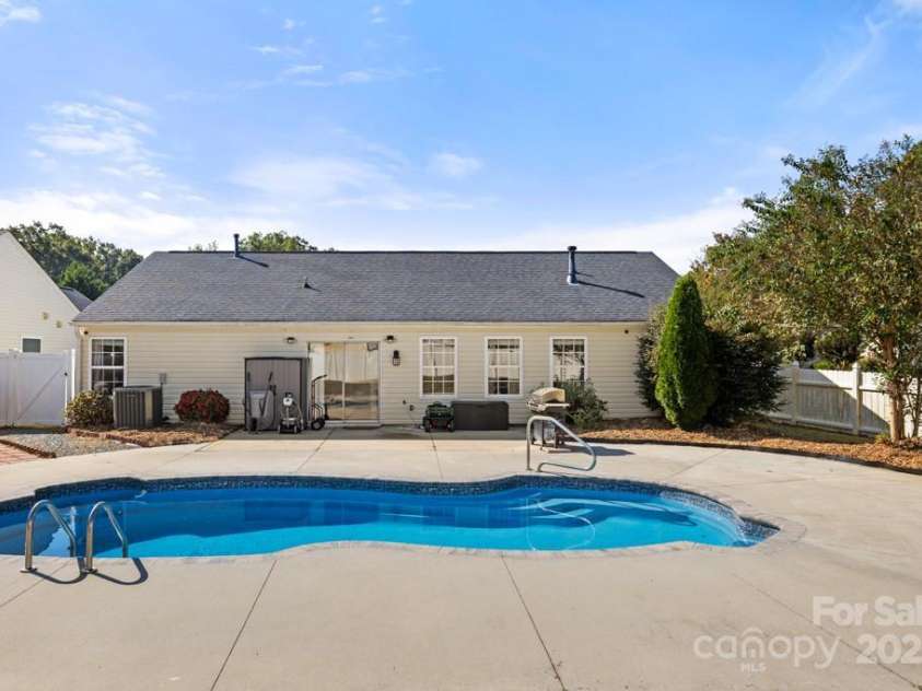 1010 Glen Hollow Drive, Indian Trail, NC 28079.  MLS# CAR4305225, YatesRealty ID 3603. 