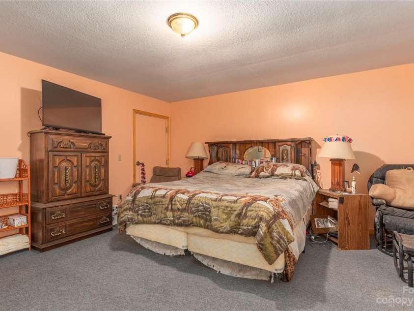 98 Devoe Drive, Waynesville, NC 28786.  MLS# CAR4038014, YatesRealty ID 3603. 