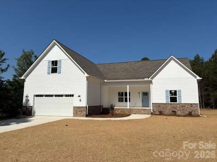 214 Lockhard Circle, Troutman, NC 28166.  MLS# CAR4399868, YatesRealty ID 36030. 