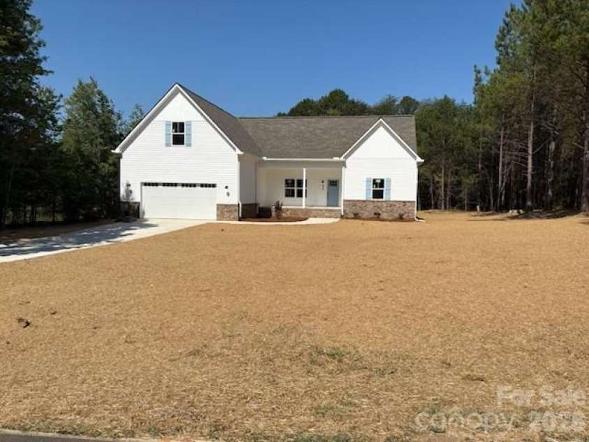 214 Lockhard Circle, Troutman, NC 28166.  MLS# CAR4399868, YatesRealty ID 36030. 