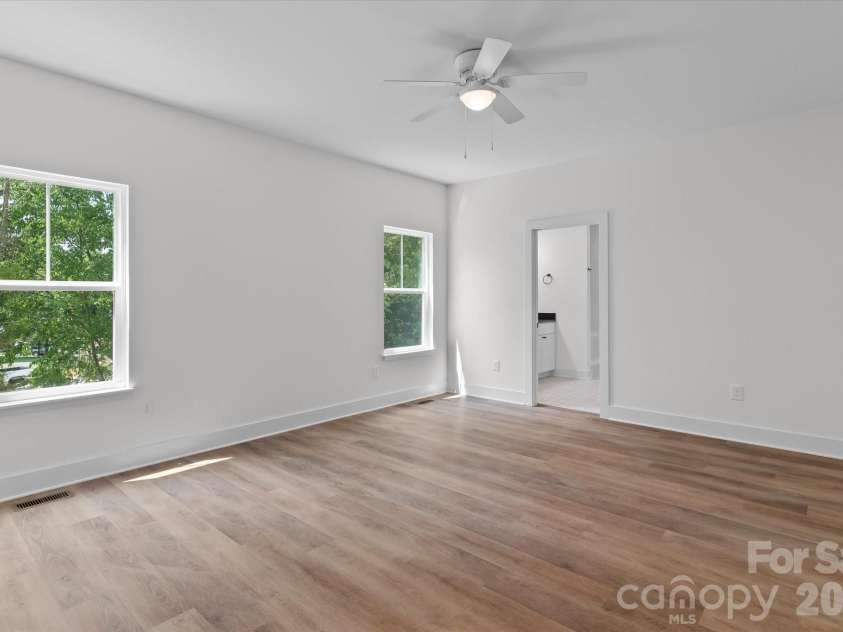 214 Lockhard Circle, Troutman, NC 28166.  MLS# CAR4399868, YatesRealty ID 36030. 