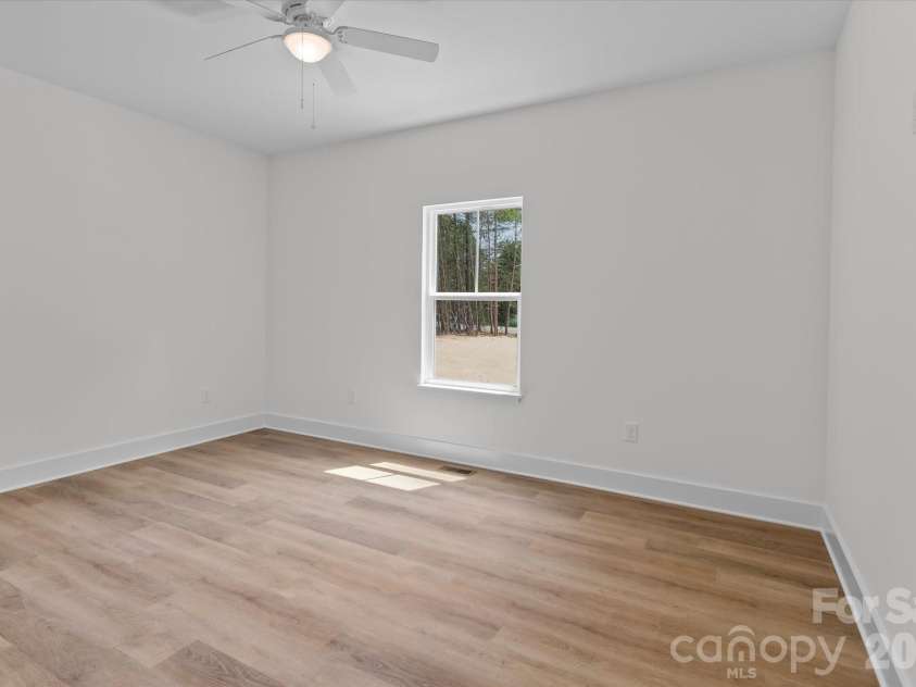 214 Lockhard Circle, Troutman, NC 28166.  MLS# CAR4399868, YatesRealty ID 36030. 