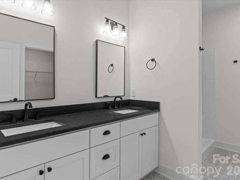 214 Lockhard Circle, Troutman, NC 28166.  MLS# CAR4399868, YatesRealty ID 36030. 