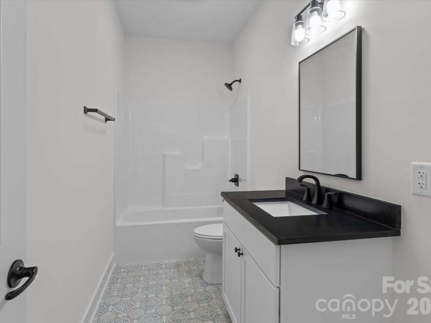 214 Lockhard Circle, Troutman, NC 28166.  MLS# CAR4399868, YatesRealty ID 36030. 