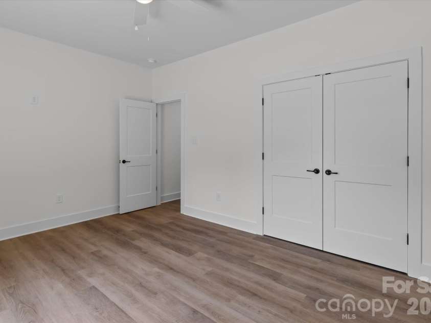 214 Lockhard Circle, Troutman, NC 28166.  MLS# CAR4399868, YatesRealty ID 36030. 