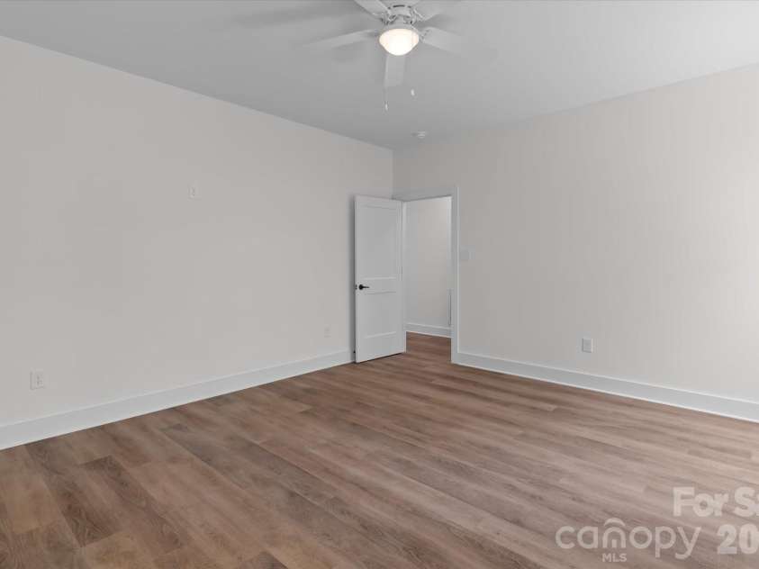 214 Lockhard Circle, Troutman, NC 28166.  MLS# CAR4399868, YatesRealty ID 36030. 