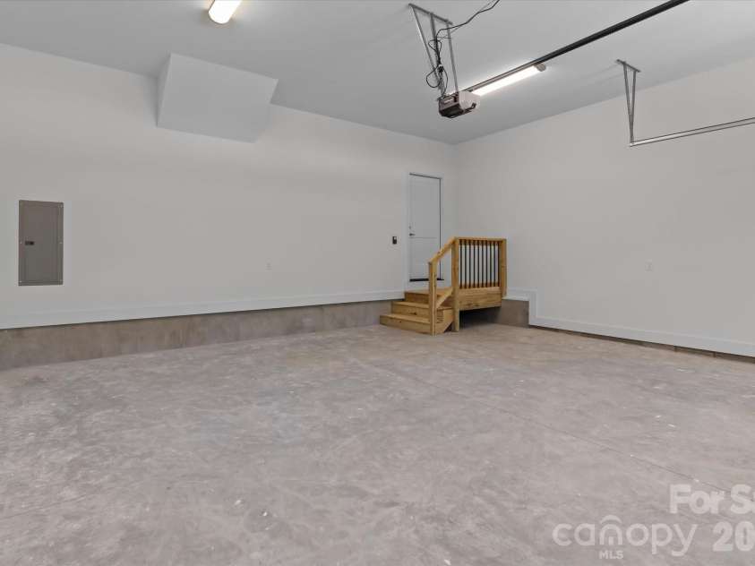 214 Lockhard Circle, Troutman, NC 28166.  MLS# CAR4399868, YatesRealty ID 36030. 
