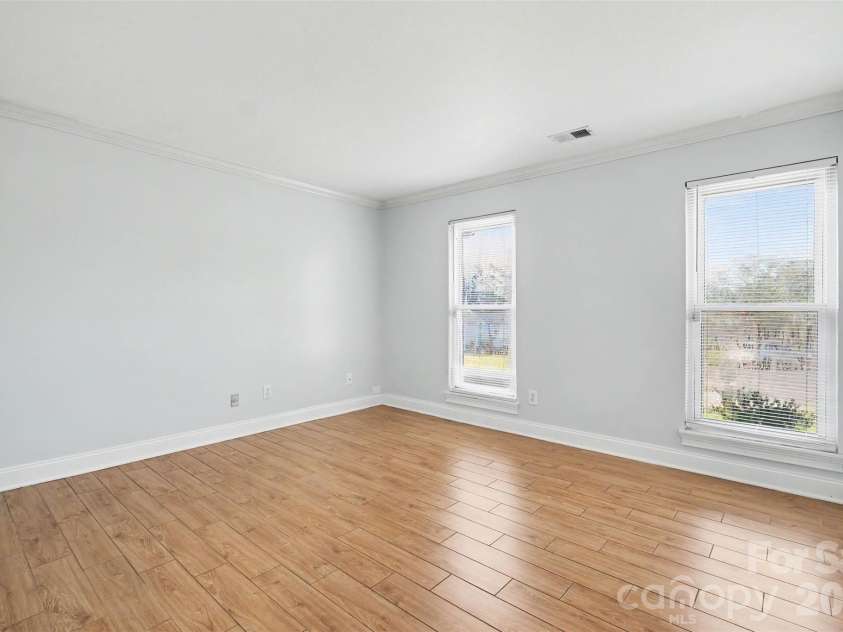 6739 Old Meadow Road, Charlotte, NC 28227.  MLS# CAR4401893, YatesRealty ID 36031. 