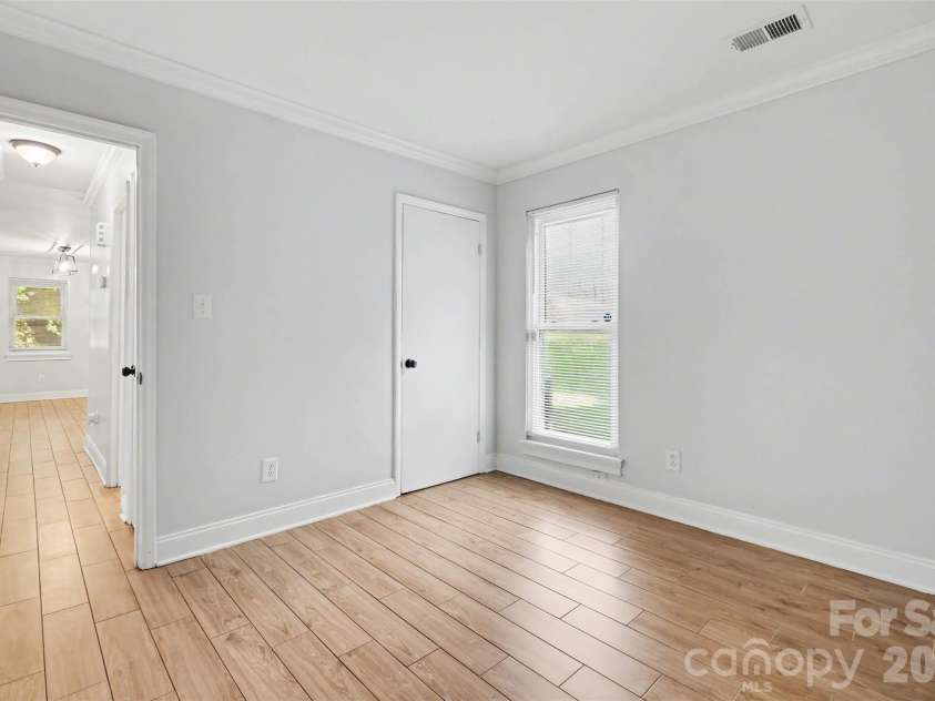 6739 Old Meadow Road, Charlotte, NC 28227.  MLS# CAR4401893, YatesRealty ID 36031. 