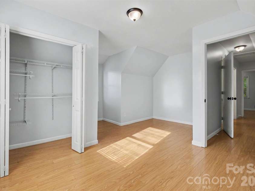 6739 Old Meadow Road, Charlotte, NC 28227.  MLS# CAR4401893, YatesRealty ID 36031. 