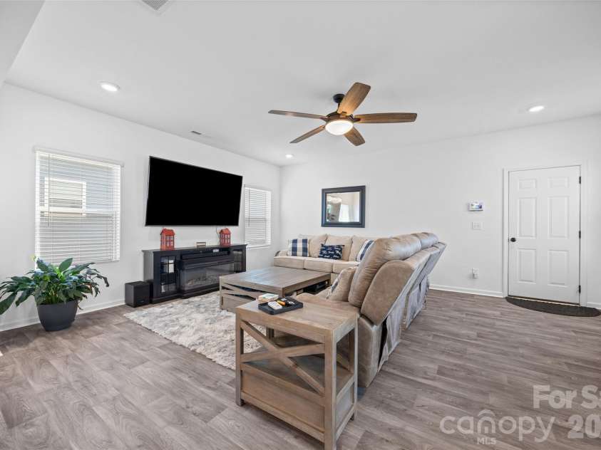 677 Candela Court, York, SC 29745.  MLS# CAR4401251, YatesRealty ID 36033. 