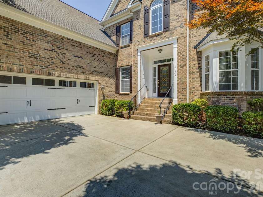 14125 Montecastillo Place, Charlotte, NC 28278.  MLS# CAR4394148, YatesRealty ID 36035. 
