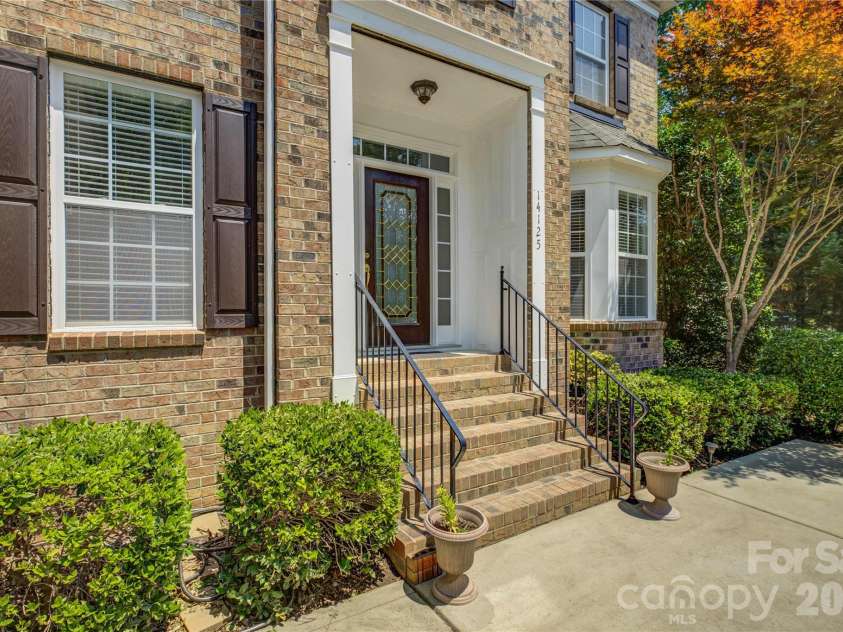 14125 Montecastillo Place, Charlotte, NC 28278.  MLS# CAR4394148, YatesRealty ID 36035. 