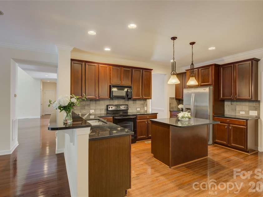 14125 Montecastillo Place, Charlotte, NC 28278.  MLS# CAR4394148, YatesRealty ID 36035. 