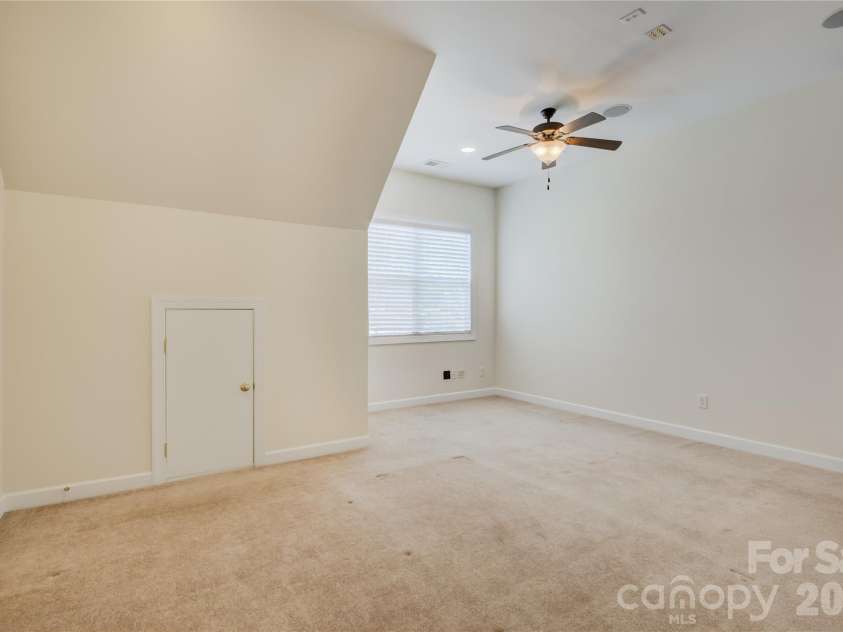 14125 Montecastillo Place, Charlotte, NC 28278.  MLS# CAR4394148, YatesRealty ID 36035. 