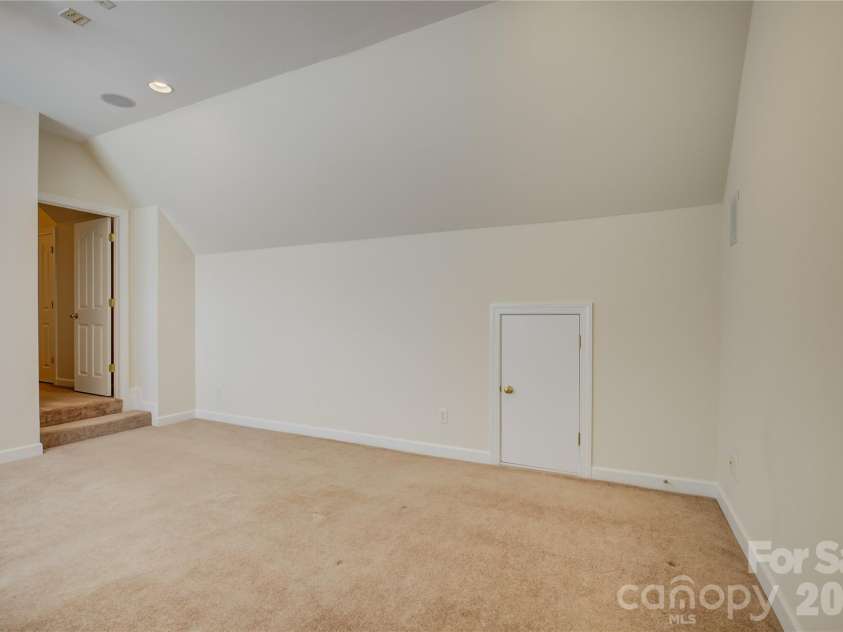 14125 Montecastillo Place, Charlotte, NC 28278.  MLS# CAR4394148, YatesRealty ID 36035. 