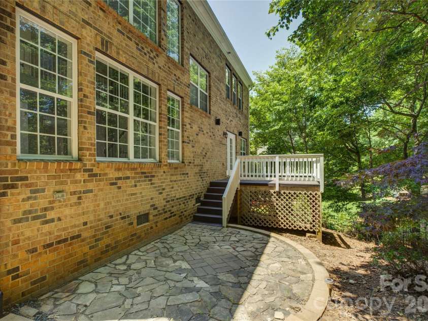 14125 Montecastillo Place, Charlotte, NC 28278.  MLS# CAR4394148, YatesRealty ID 36035. 