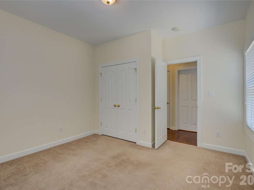 14125 Montecastillo Place, Charlotte, NC 28278.  MLS# CAR4394148, YatesRealty ID 36035. Guest suite on the main
