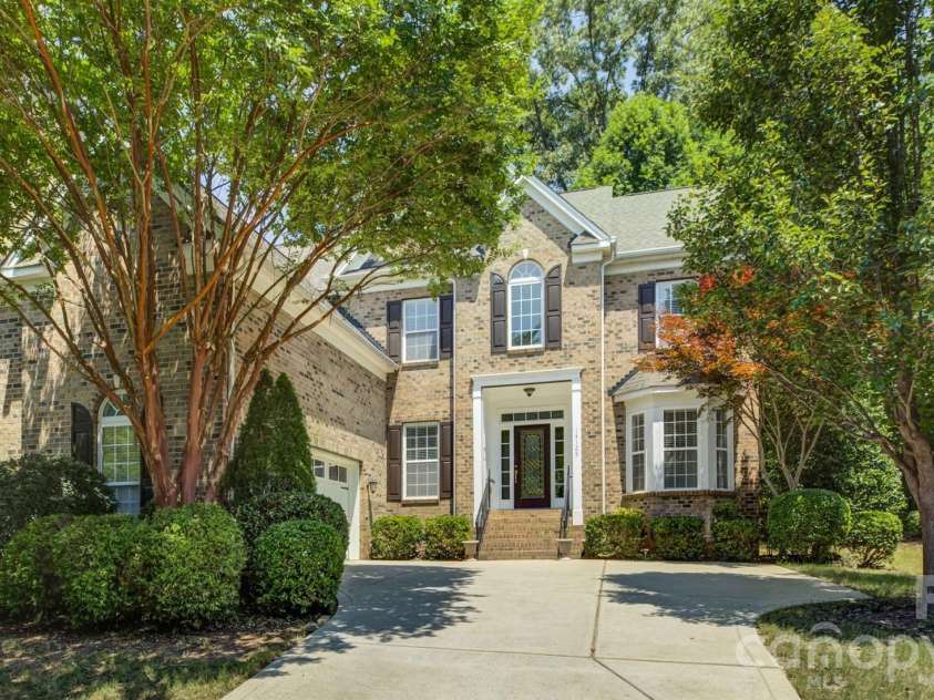 14125 Montecastillo Place, Charlotte, NC 28278.  MLS# CAR4394148, YatesRealty ID 36035. Welcome to 14125 Montecastillo