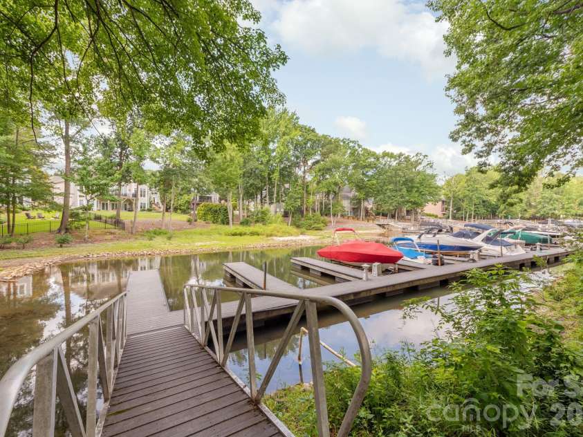 20307 Southshore Drive, Cornelius, NC 28031.  MLS# CAR4395285, YatesRealty ID 36036. Community Day Dock