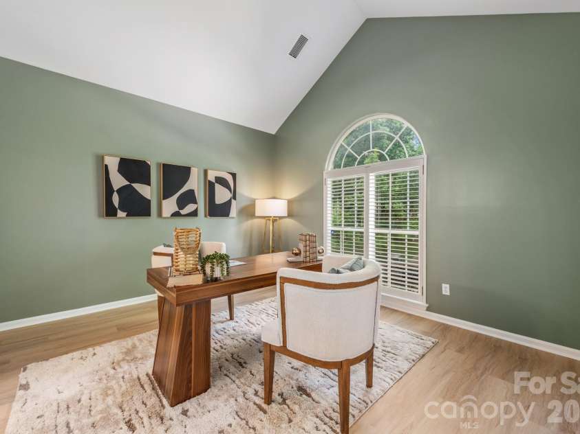 20307 Southshore Drive, Cornelius, NC 28031.  MLS# CAR4395285, YatesRealty ID 36036. Office space on Main level with vaulted ceilings
