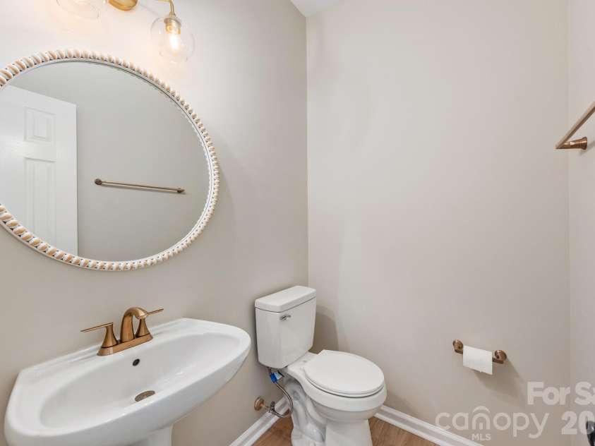 20307 Southshore Drive, Cornelius, NC 28031.  MLS# CAR4395285, YatesRealty ID 36036. Powder room on Main level
