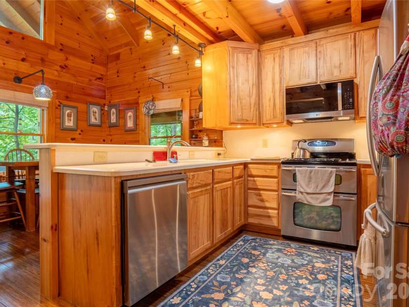 700 Howard Drive, Lake Lure, NC 28746.  MLS# CAR4396697, YatesRealty ID 36039. 