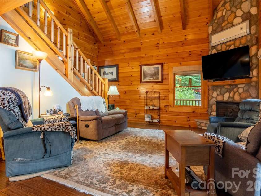 700 Howard Drive, Lake Lure, NC 28746.  MLS# CAR4396697, YatesRealty ID 36039. 