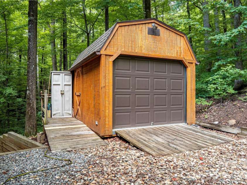 700 Howard Drive, Lake Lure, NC 28746.  MLS# CAR4396697, YatesRealty ID 36039. 