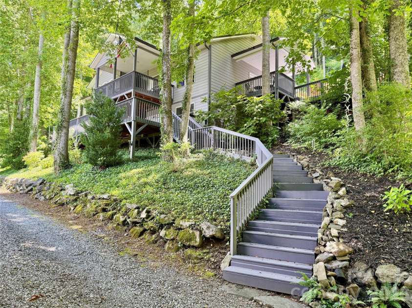 7 Higel Lane, Maggie Valley, NC 28751.  MLS# CAR4400794, YatesRealty ID 36040. 
