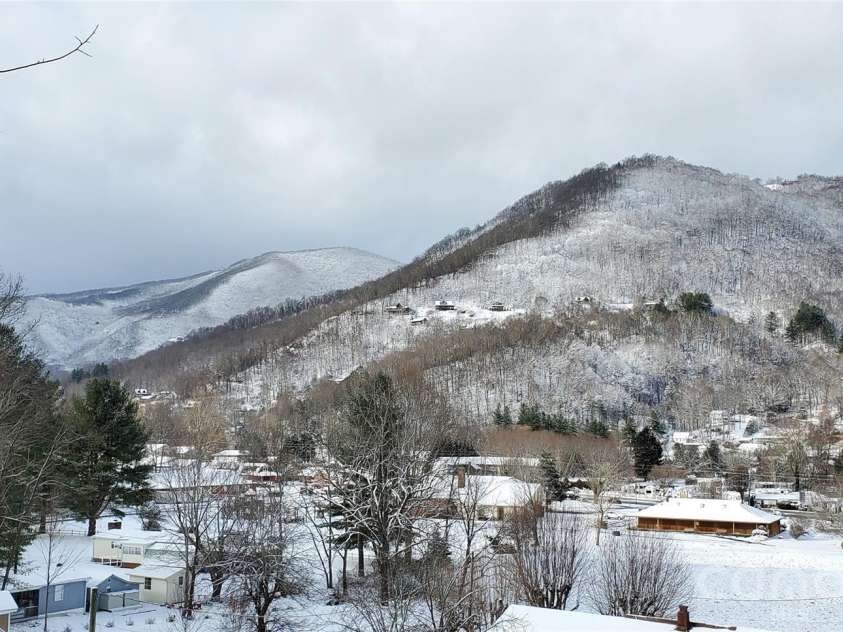 7 Higel Lane, Maggie Valley, NC 28751.  MLS# CAR4400794, YatesRealty ID 36040. 