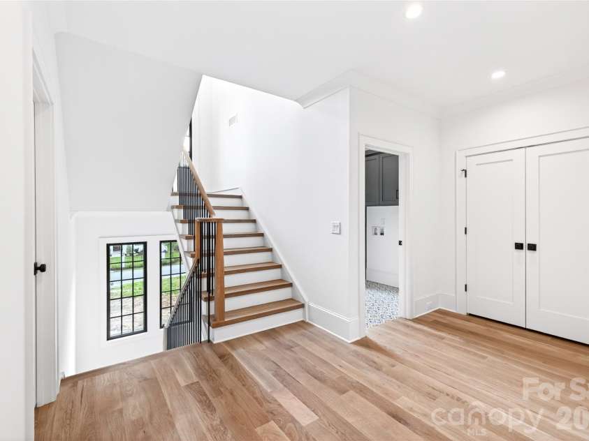 709 Bertonley Avenue, Charlotte, NC 28211.  MLS# CAR4378882, YatesRealty ID 36046. 