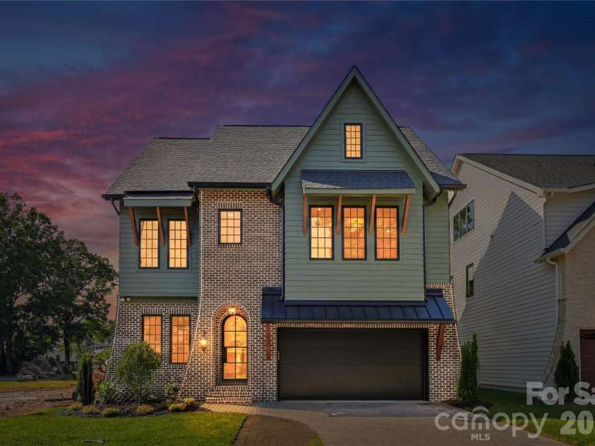 709 Bertonley Avenue, Charlotte, NC 28211.  MLS# CAR4378882, YatesRealty ID 36046. 