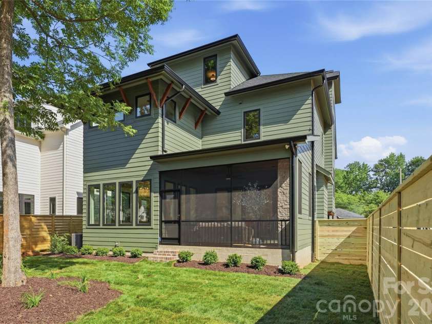709 Bertonley Avenue, Charlotte, NC 28211.  MLS# CAR4378882, YatesRealty ID 36046. 