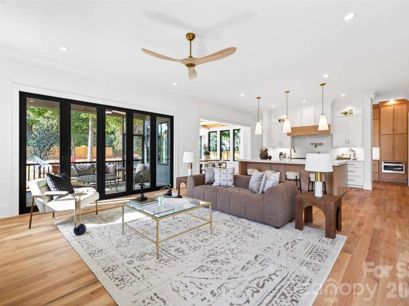 709 Bertonley Avenue, Charlotte, NC 28211.  MLS# CAR4419216, YatesRealty ID 36046. 