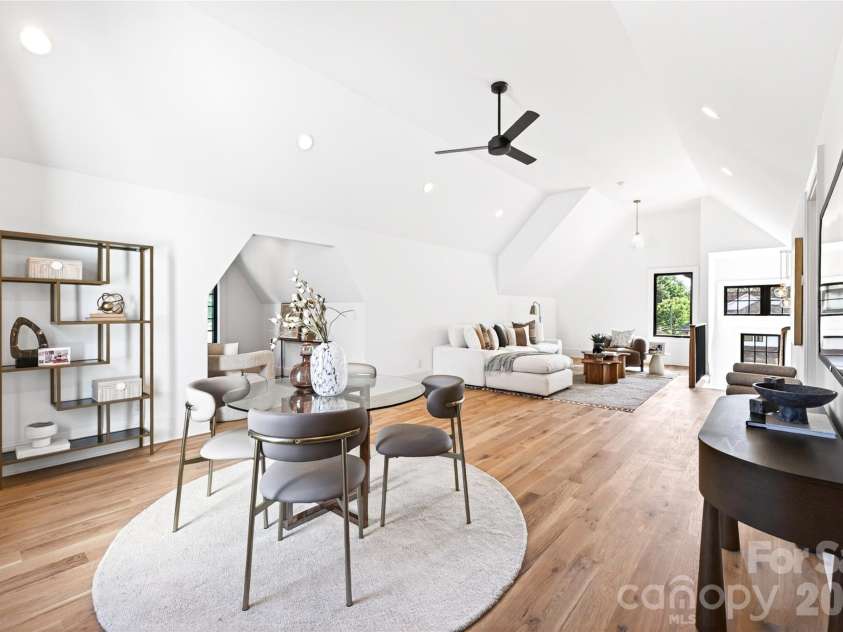 709 Bertonley Avenue, Charlotte, NC 28211.  MLS# CAR4419216, YatesRealty ID 36046. 