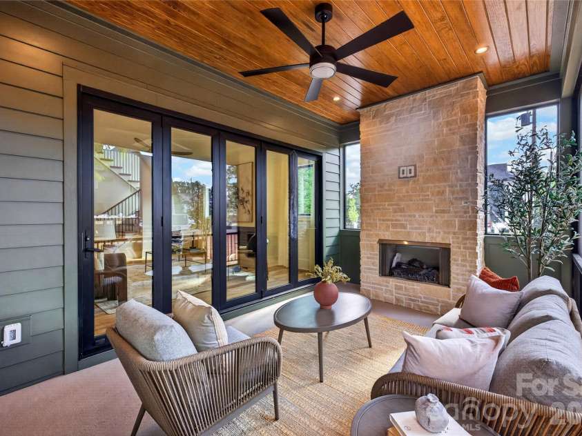 709 Bertonley Avenue, Charlotte, NC 28211.  MLS# CAR4419216, YatesRealty ID 36046. 