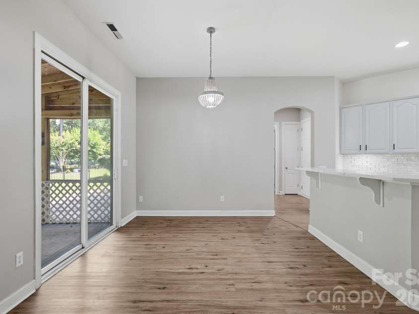 4672 Carrington Drive, Indian Land, SC 29720.  MLS# CAR4389386, YatesRealty ID 36047. Breakfast Nook