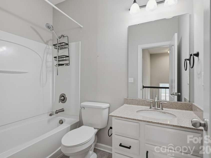 4672 Carrington Drive, Lancaster, SC 29720.  MLS# CAR4389386, YatesRealty ID 36047. Bathroom 3
