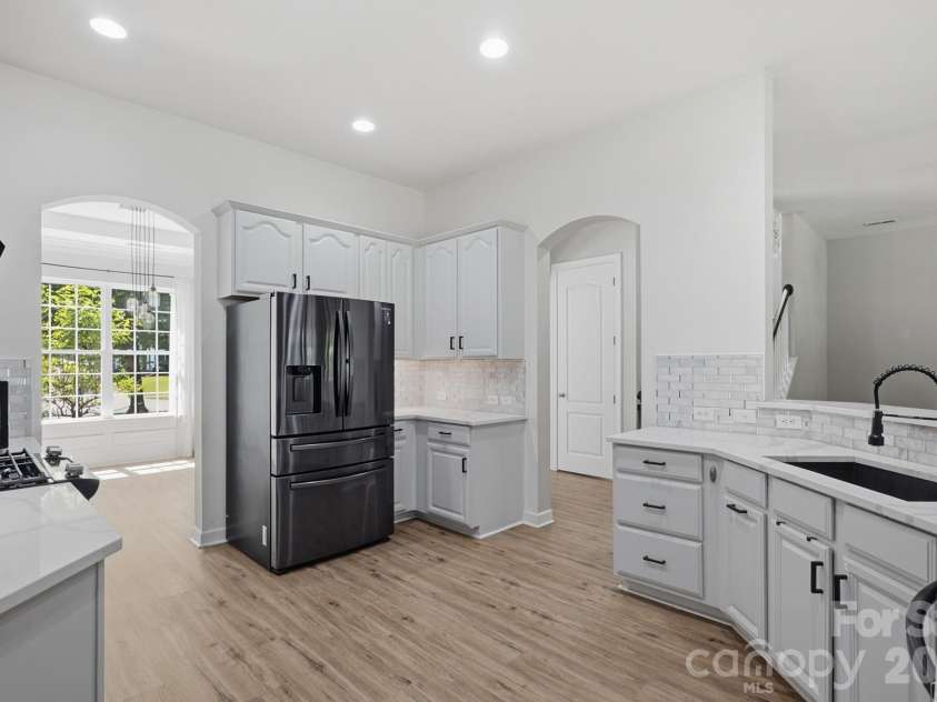 4672 Carrington Drive, Lancaster, SC 29720.  MLS# CAR4389386, YatesRealty ID 36047. Kitchen
